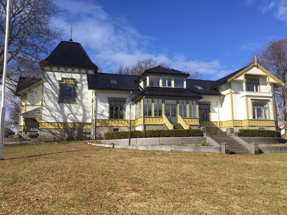 Villa Møllebakken, St. Olavsgate 6 i Tønsberg huser også kretskontoret.